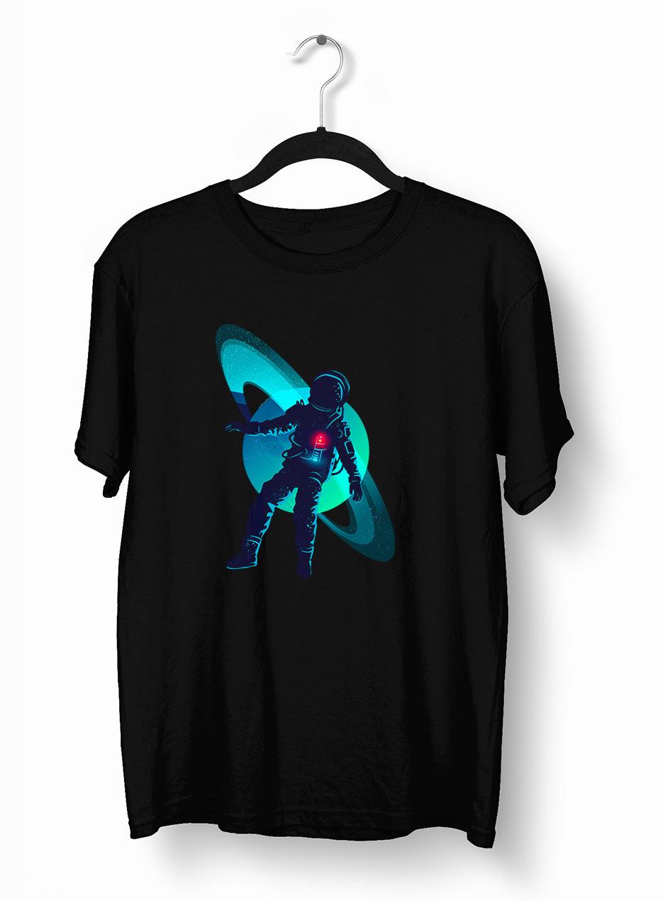 Floating astronaut through the Space Zero Gravity T-Shirt - Kuzi Tees